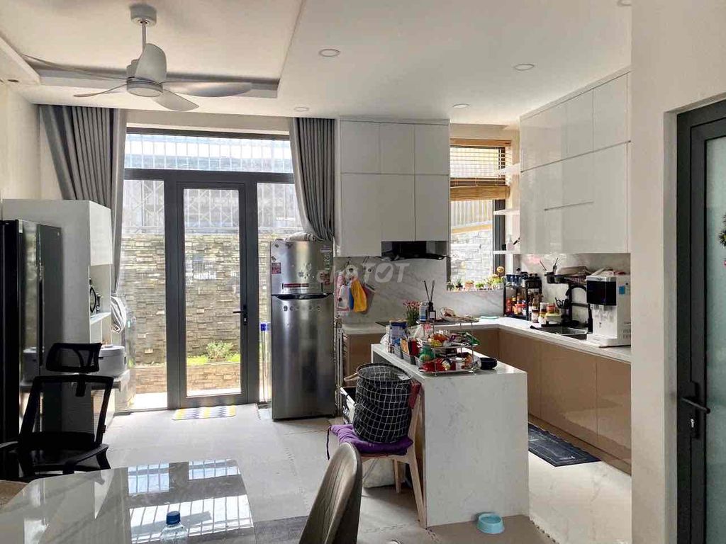 Rent a lavila ant in Nhà Bè - only 25 million per full interior