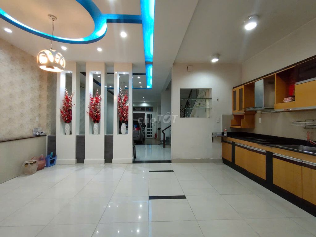Rent the entire Âu Dương Lân district 8
