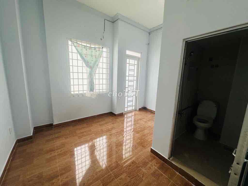 Rent an alley house.
