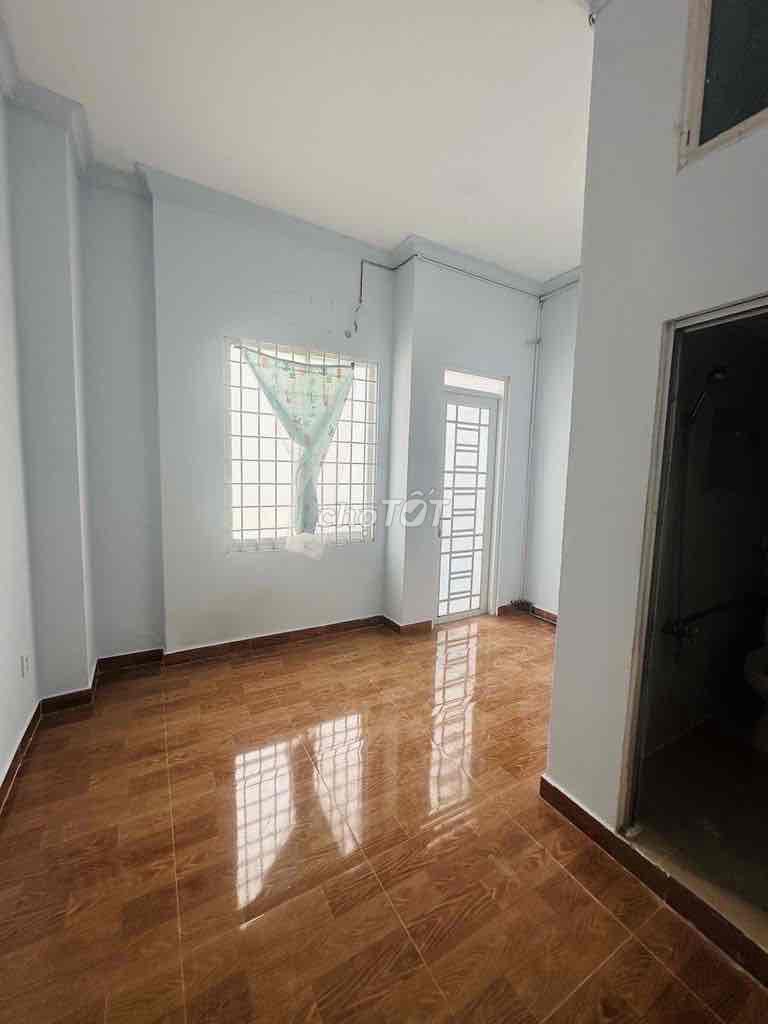 Rent an alley house.