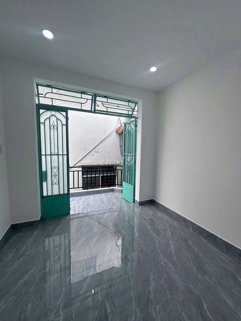 The original building, Q. Phú Nhuận 109 m2, full interior 2 bedrooms cost 13.5 million a month