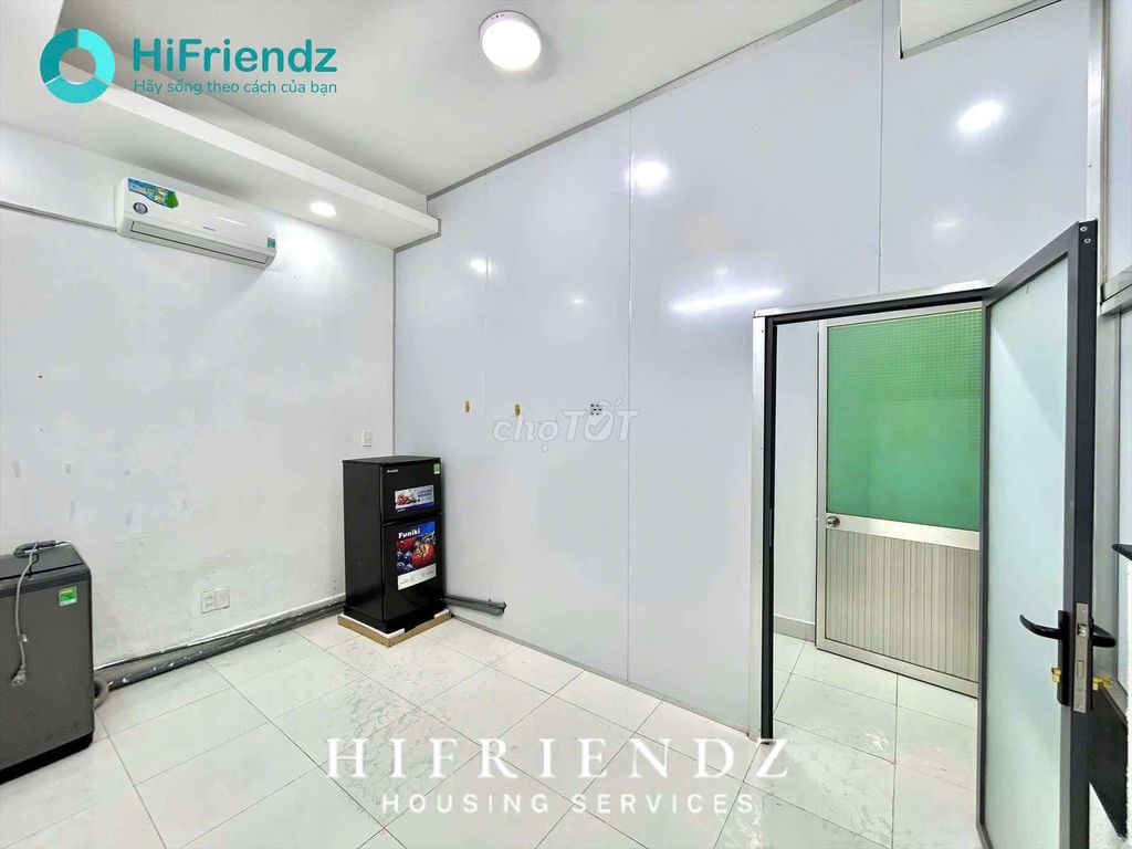 Two bedrooms. One bathroom. Seven million floors.
