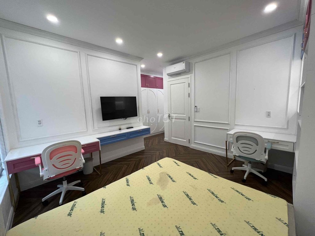 The new house has a four-room courtyard at 12 million.