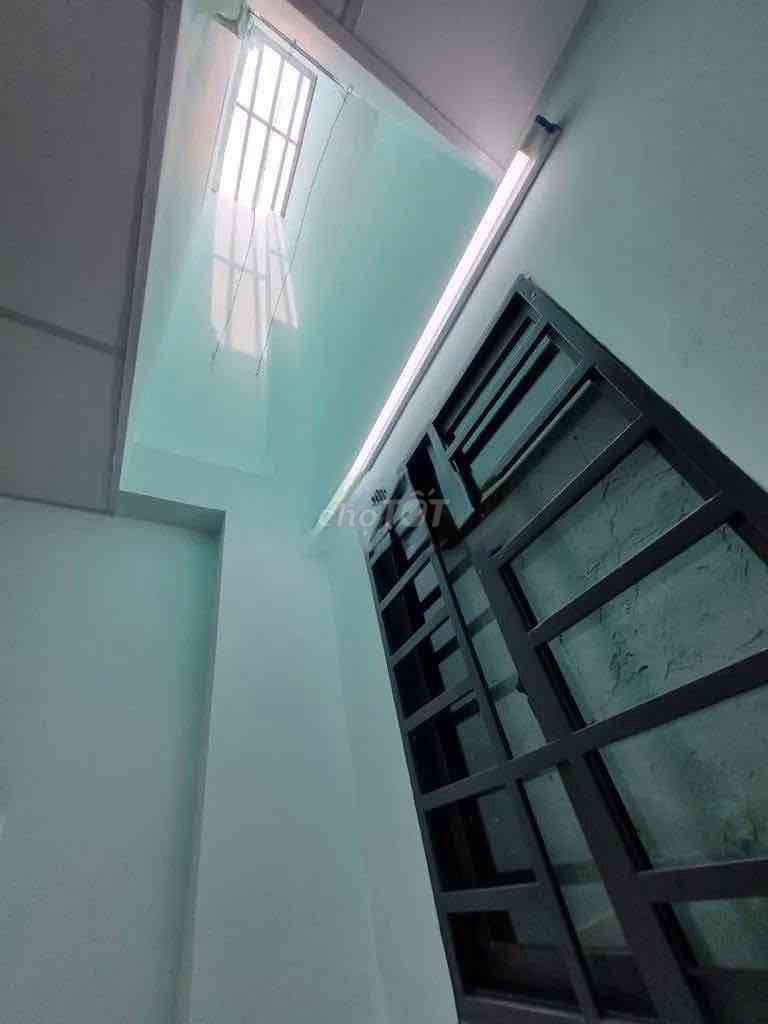 3 bedrooms wide. 1/ Võ Thị Thừa 5 x 20 is 7 million.