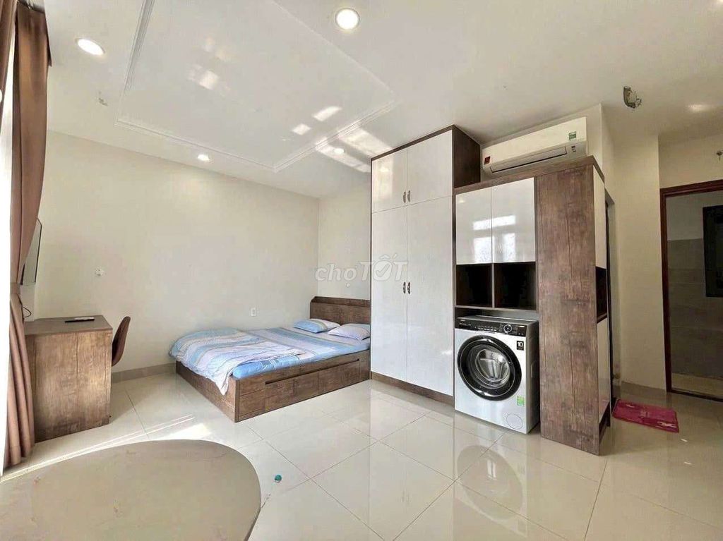 The balcony studio near lotte mart, University of rhimit, Amity, scvo...