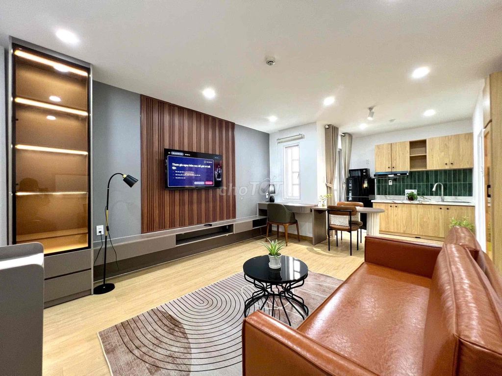 With only 8 million, there's a kitchen room at Bến Thành FUI.