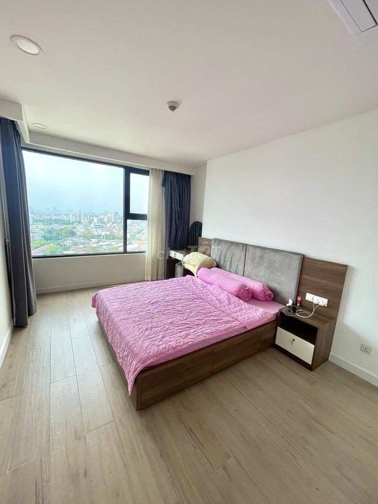 Rent a bedroom.