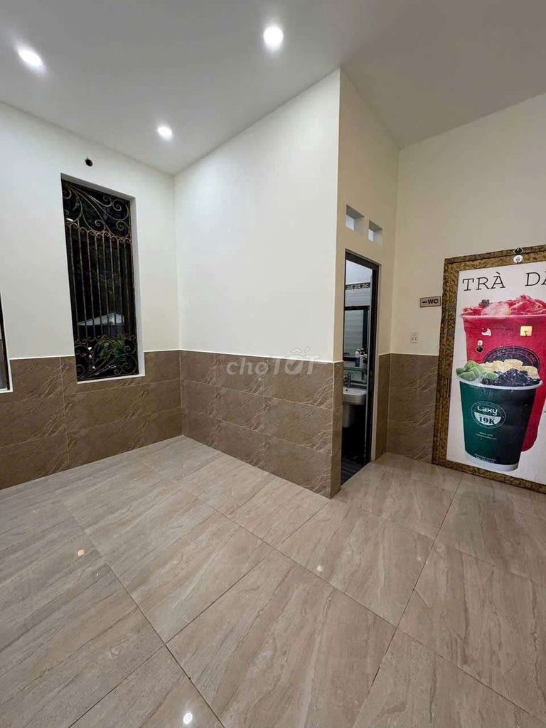 Renting a cash house to 13