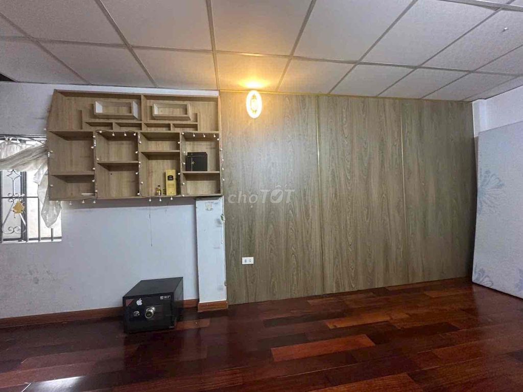 The root 6x4 M - 3.5 million a month is ready for air conditioning