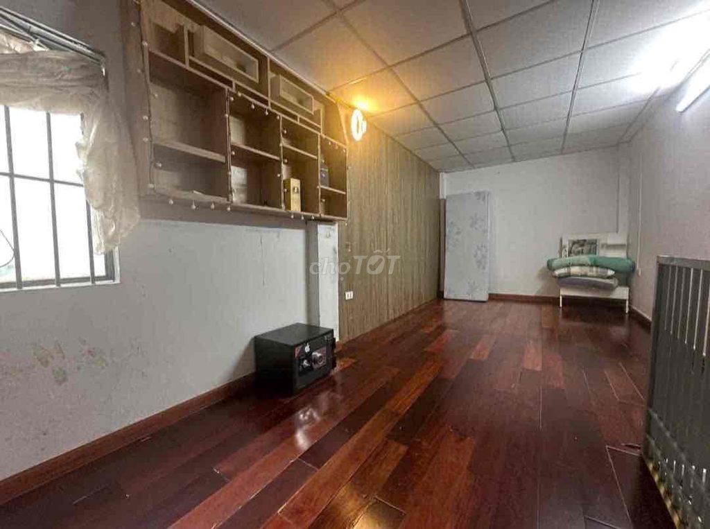 The root 6x4 M - 3.5 million a month is ready for air conditioning
