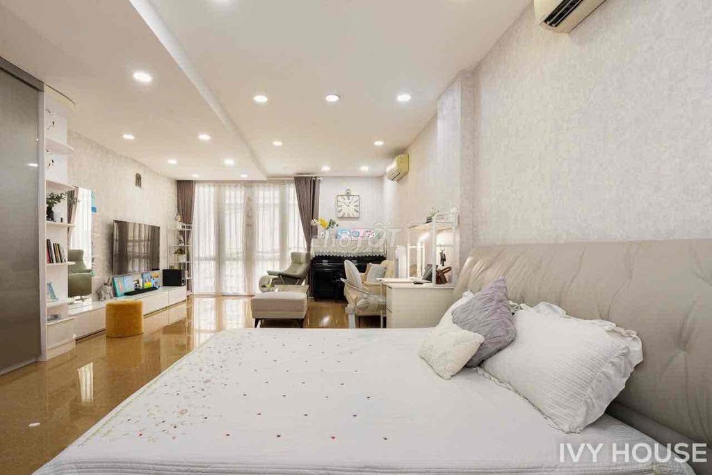 The full interior service apartment--insistent to you in the earlah.