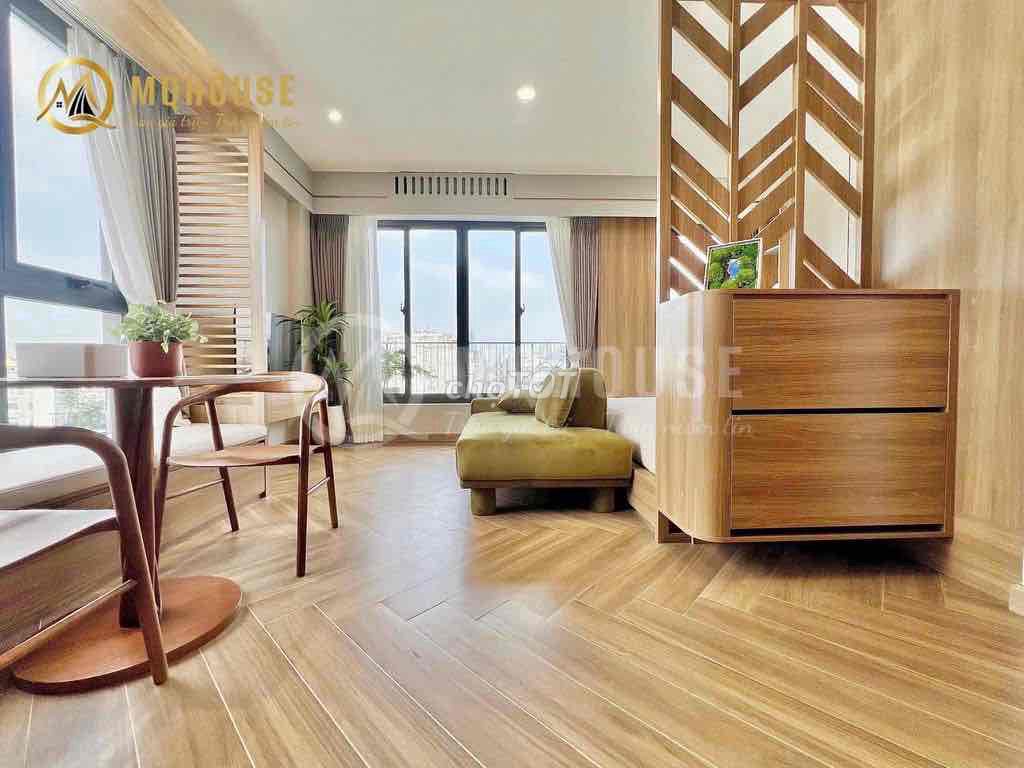 Two senior bedrooms right at Hồ Văn Huê. Phú Nhuận Center.