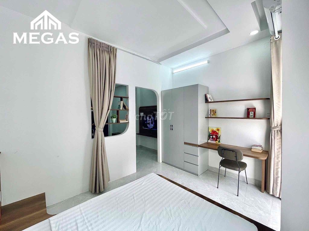 The apartment is a super-beautiful bedroom right here in the Republic.