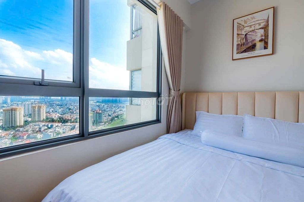 apartment 100 meters 2 3 Masteri Thảo Điền Bedrooms, District 2.