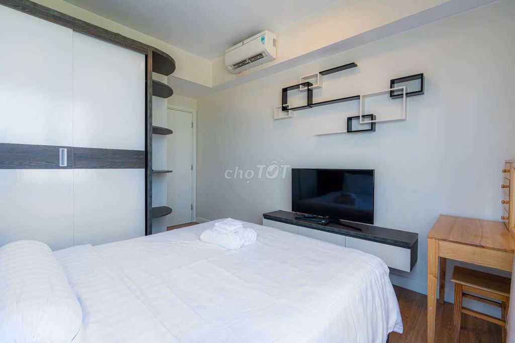apartment 100 meters 2 3 Masteri Thảo Điền Bedrooms, District 2.