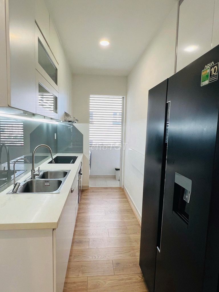 Lavita Charm rents the office 8 million, 3 bedrooms, 15 million nice.
