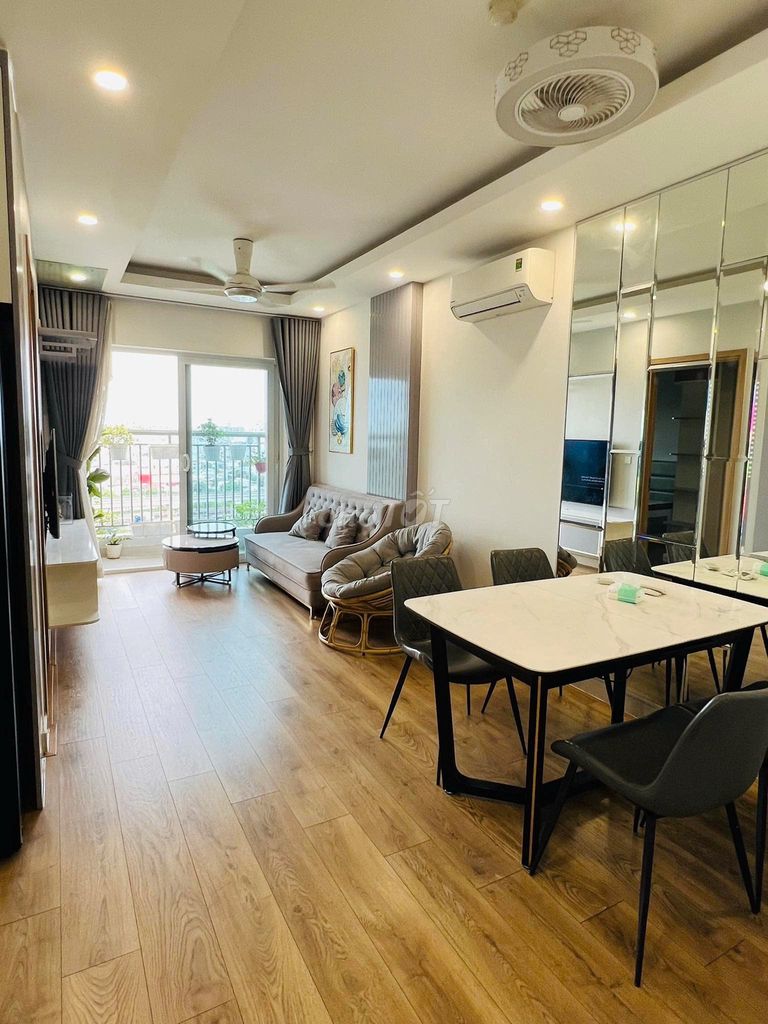 Lavita Charm rents the office 8 million, 3 bedrooms, 15 million nice.