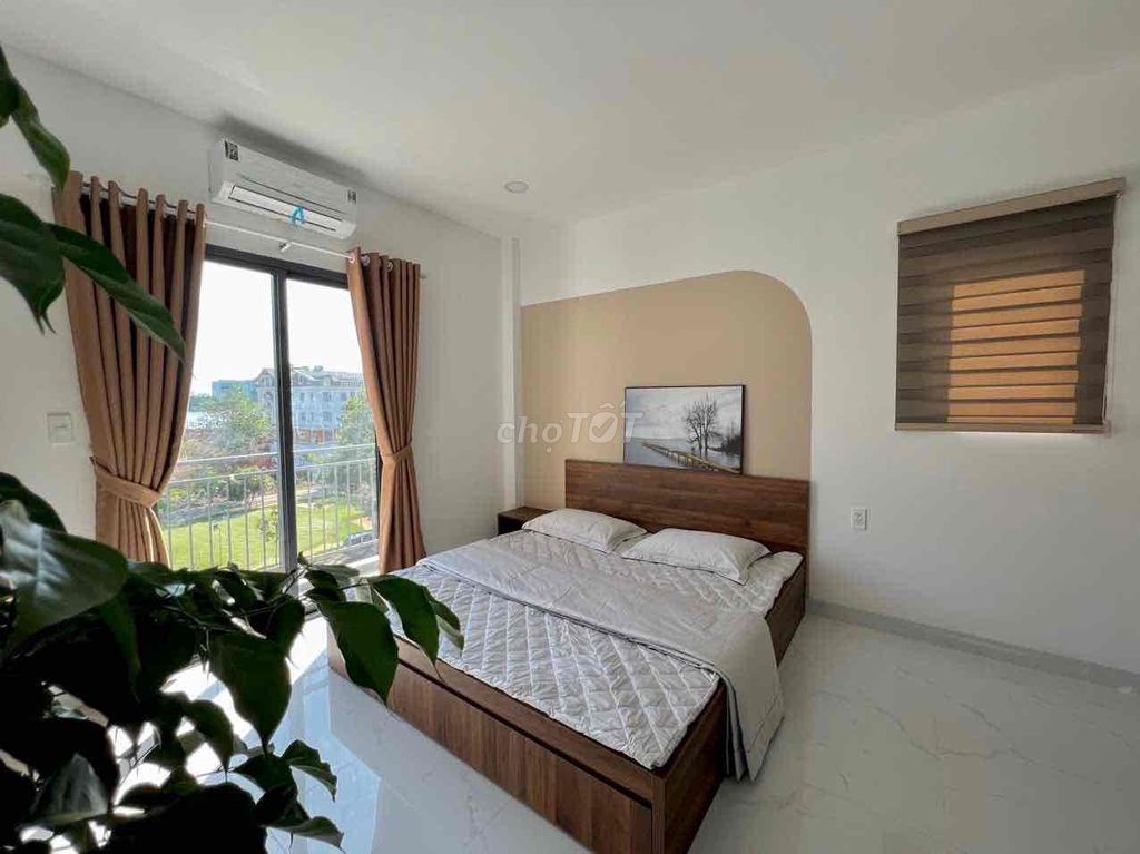 apartment 40 meters 2 big balconies - natural sunlight right here in Ngô Tất Tố bordering 133 district