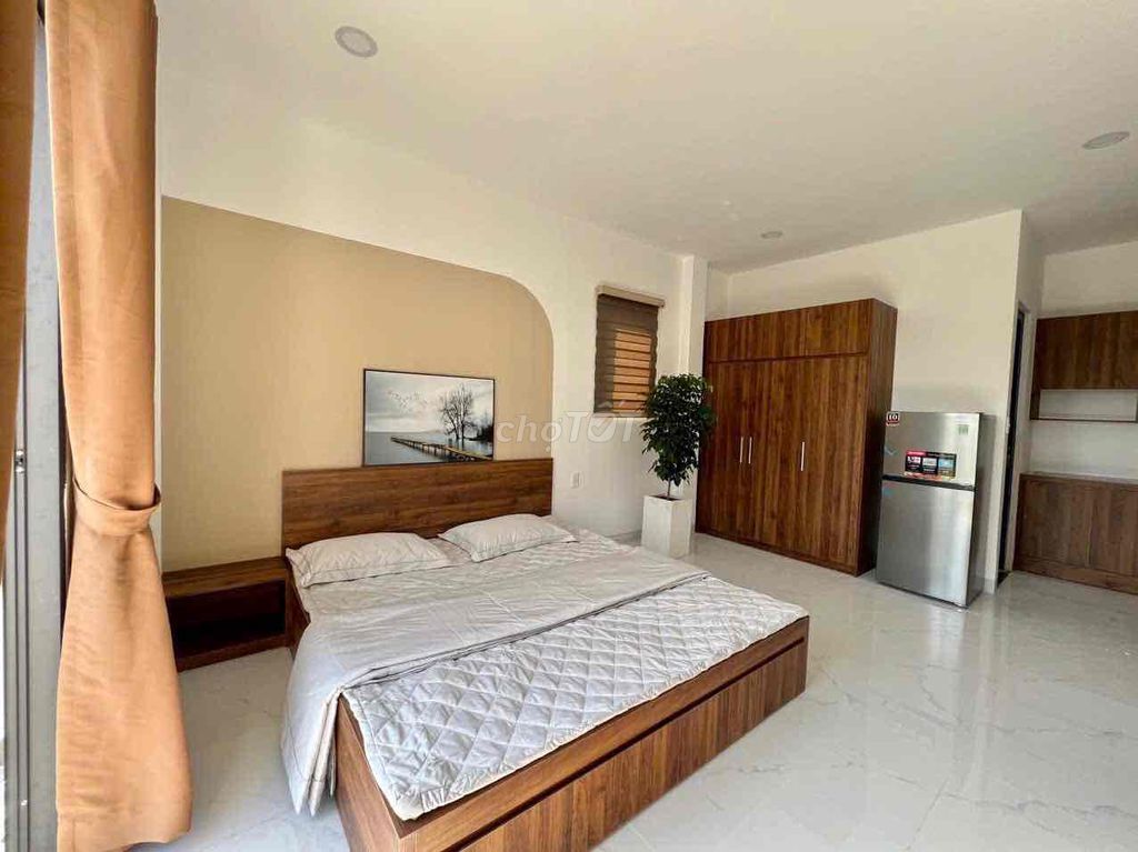 apartment 40 meters 2 big balconies - natural sunlight right here in Ngô Tất Tố bordering 133 district