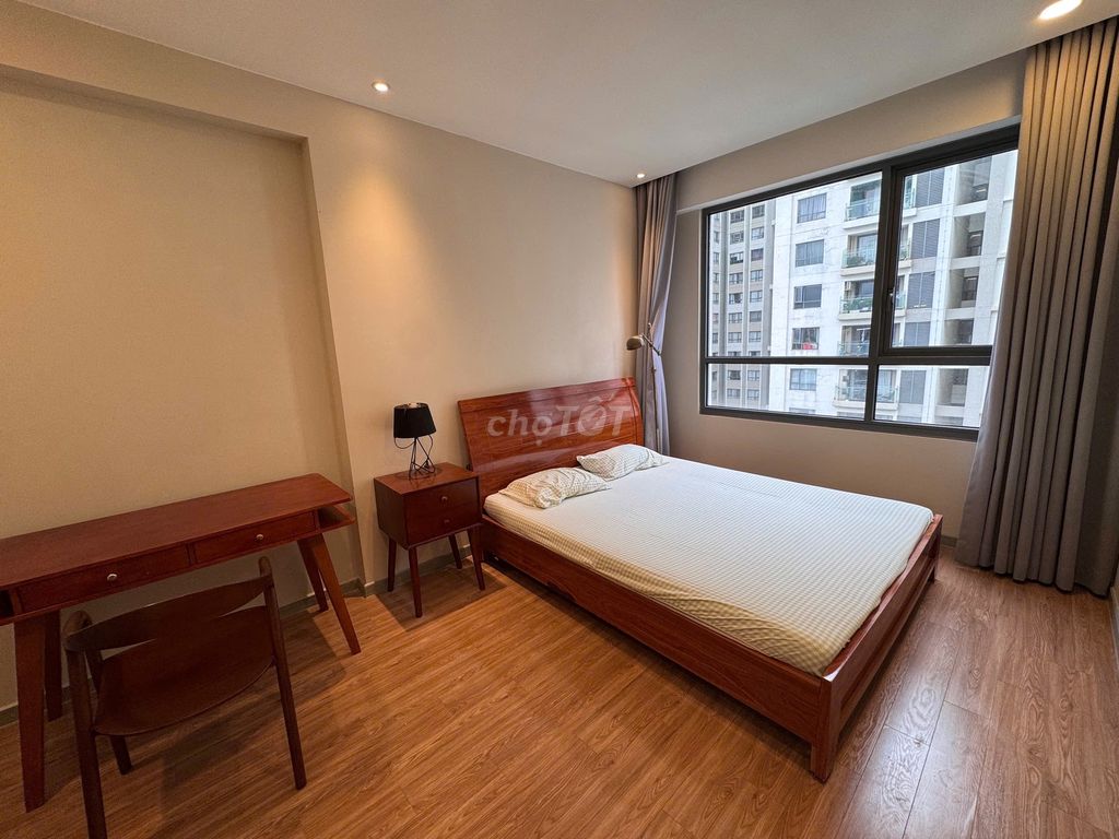 The Gold View apartment three bedroom comfortable.