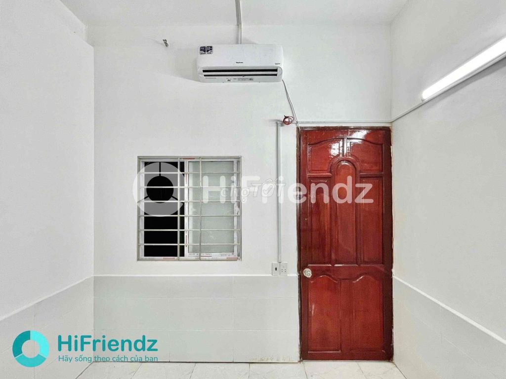 The senior mini building has a new home air conditioning in the beginning of Tên Lửa