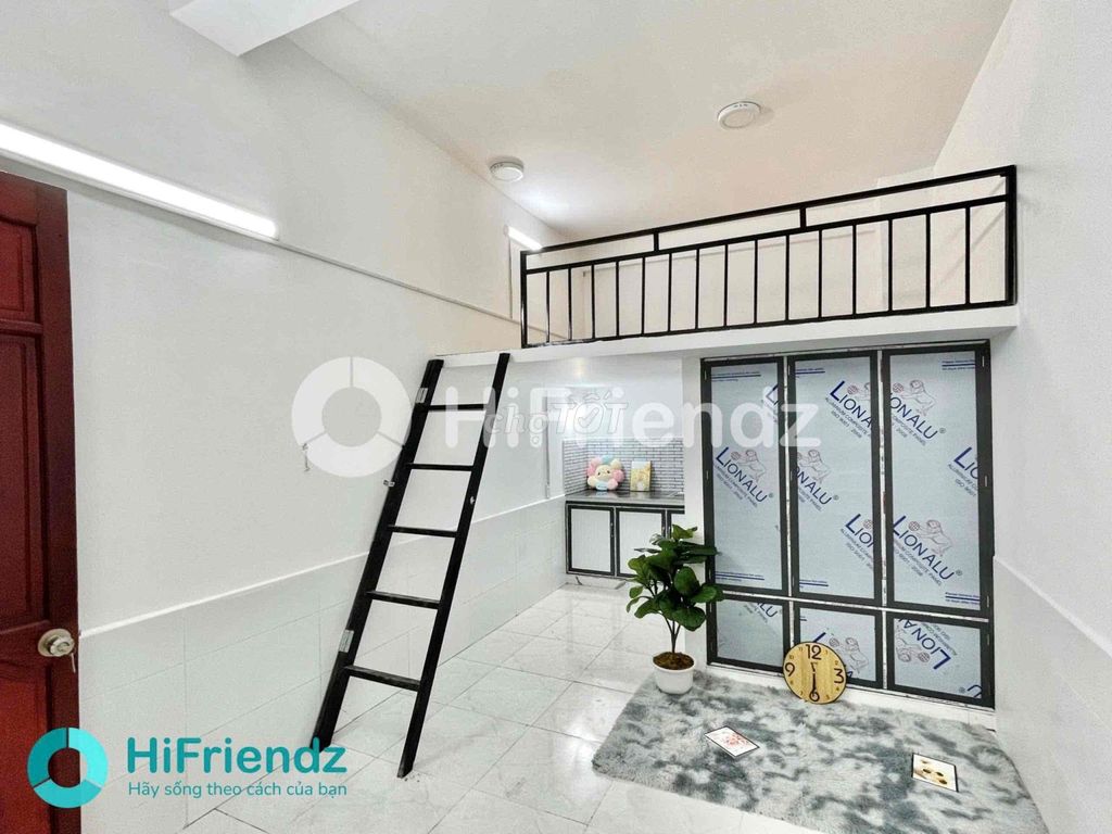 The senior mini building has a new home air conditioning in the beginning of Tên Lửa