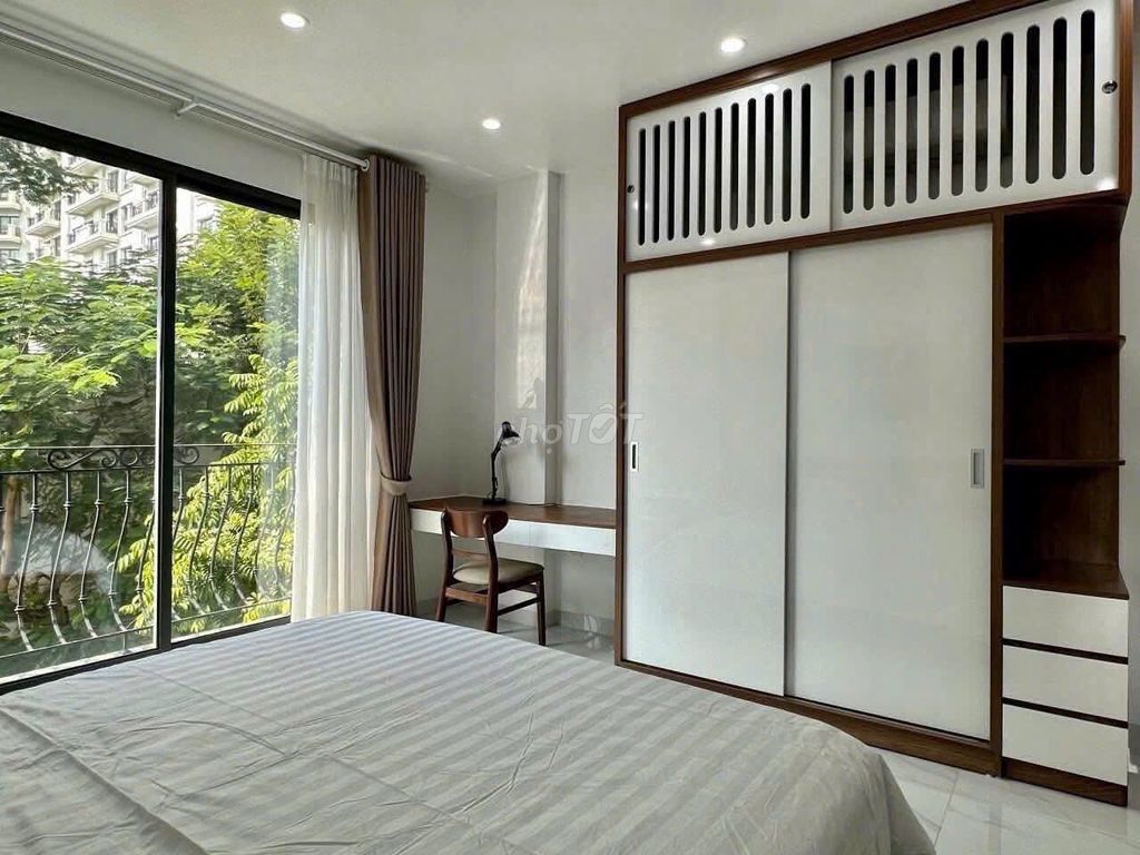 The apartment is a public bedroom Full interior near Nguyễn Văn Hưởng Saigon Bridge