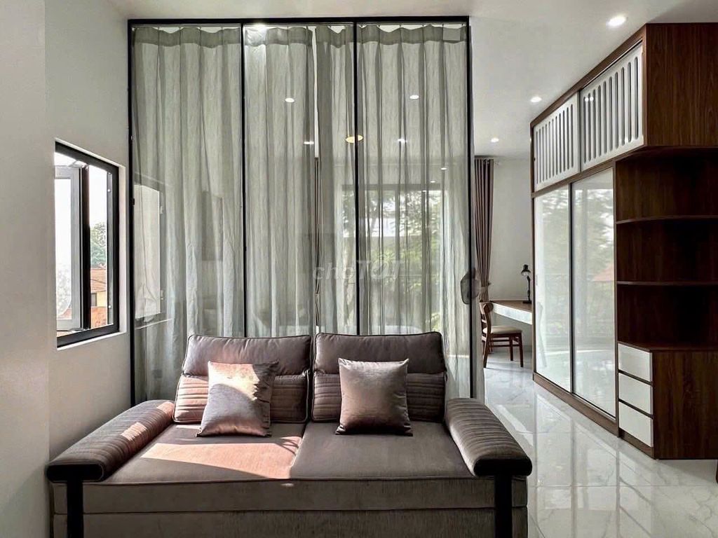The apartment is a public bedroom Full interior near Nguyễn Văn Hưởng Saigon Bridge