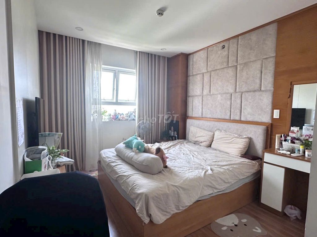 Renting the same city. 90 M2 3 bedrooms, 2 toilets.