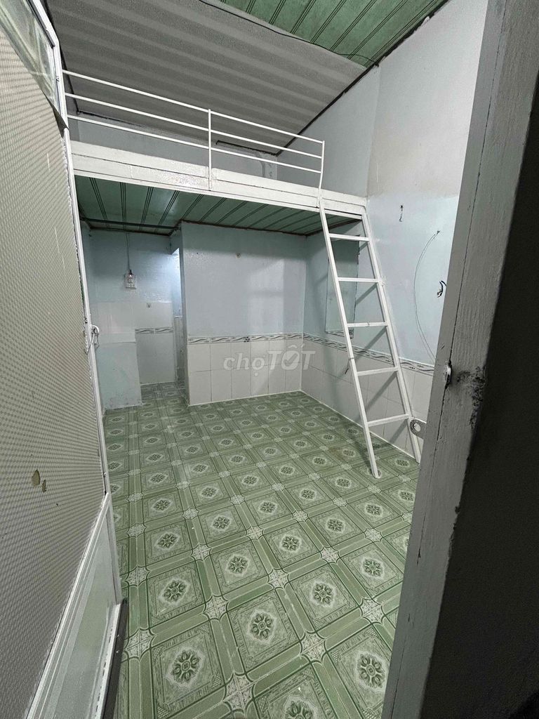Cheap motels, secure areas.