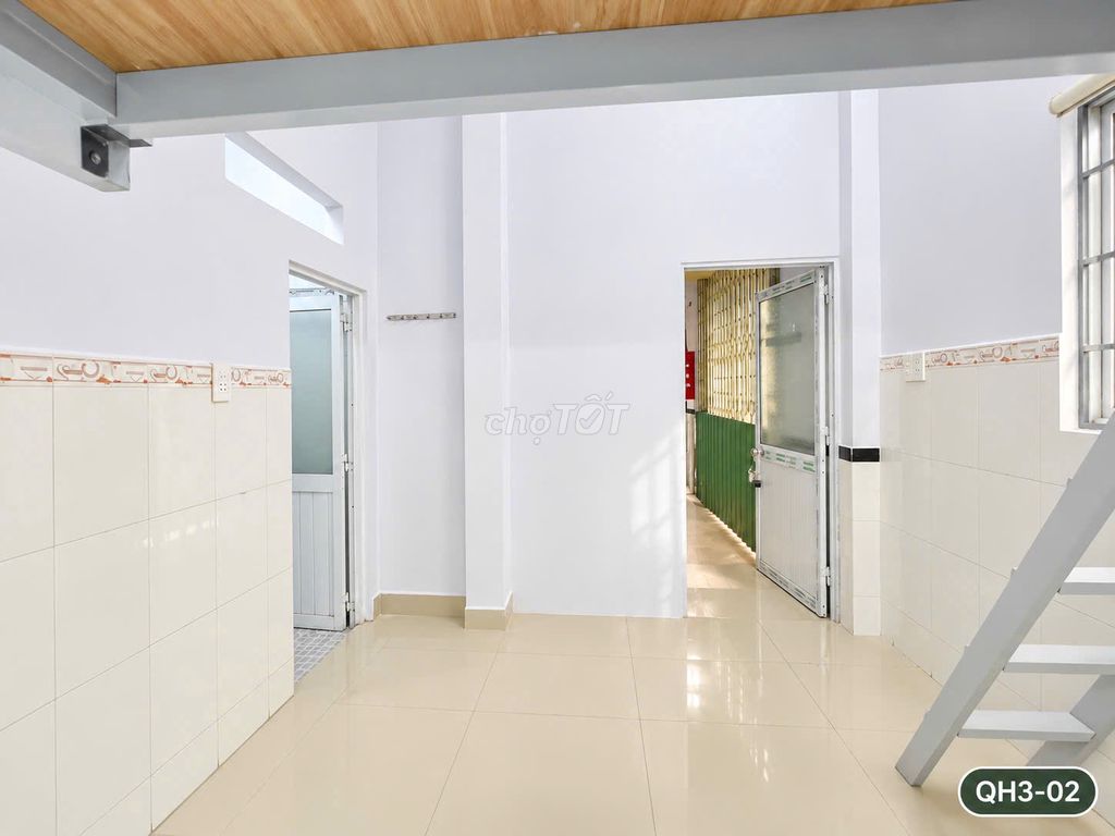 Duplex, ground floor next to Emart Phan Hyon has just been emptied.