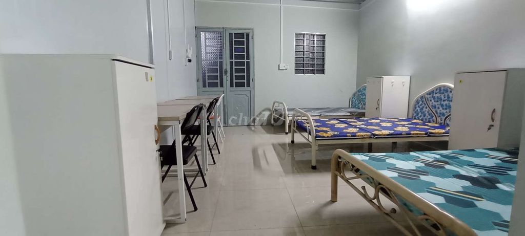 A cheap Sv dorm near Nhà Bè University.