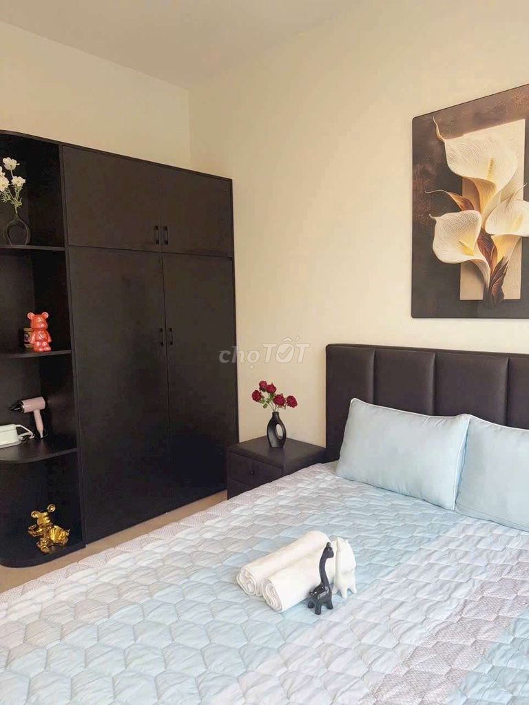Rent a two-room apartment. Two bathrooms.