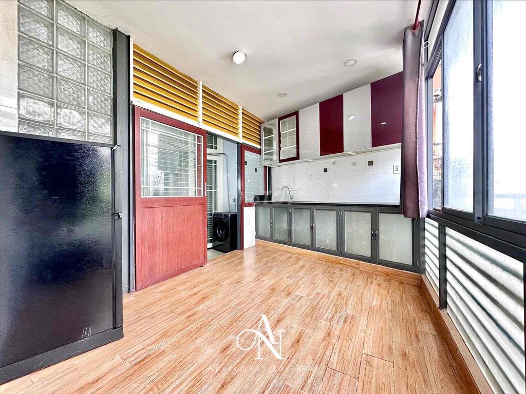 apartment one is 40 meters wide, right in Đỗ Tấn Phong, bedroom, private washing machine - window