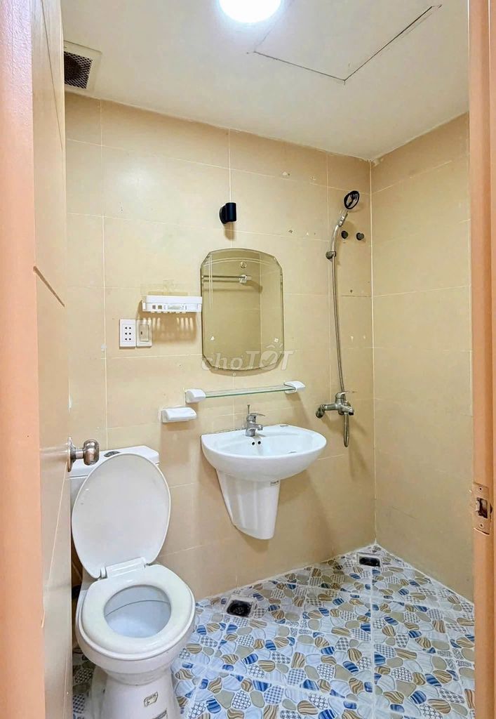Rent a golden apartment - full interior