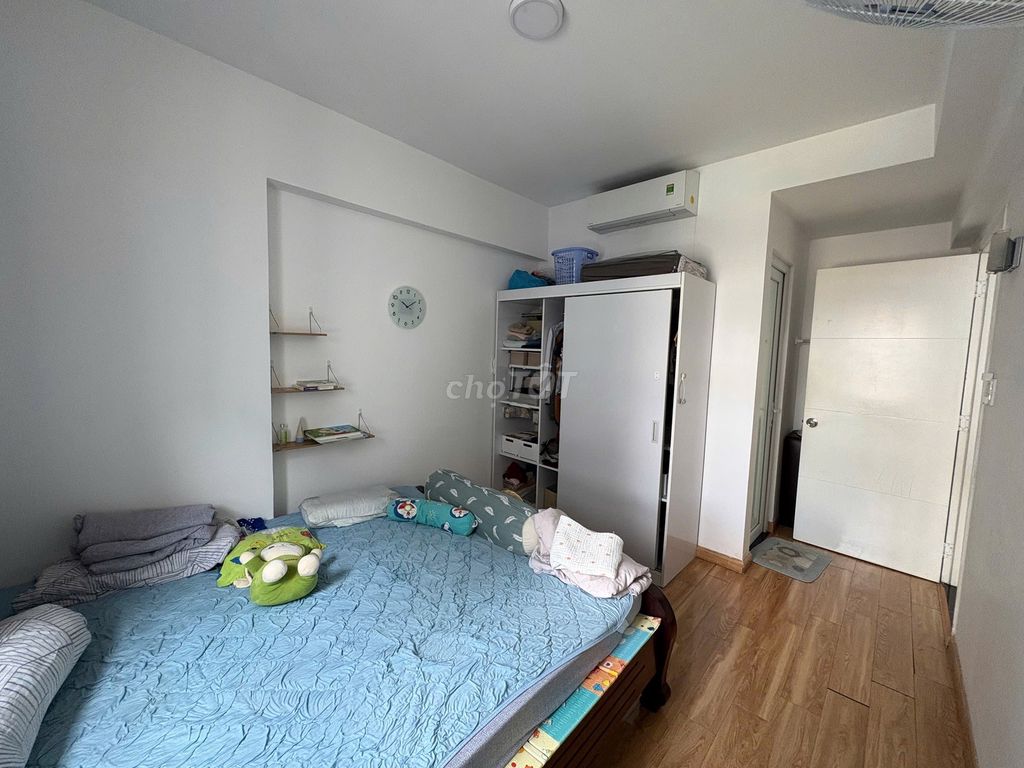 The owner needs to rent the apartment.