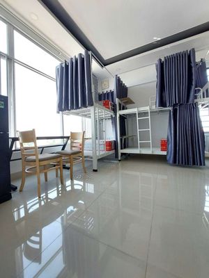 Free dorm 43 Vườn Lài, 1 million/5 per month.
