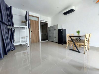 Free dorm 43 Vườn Lài, 1 million/5 per month.