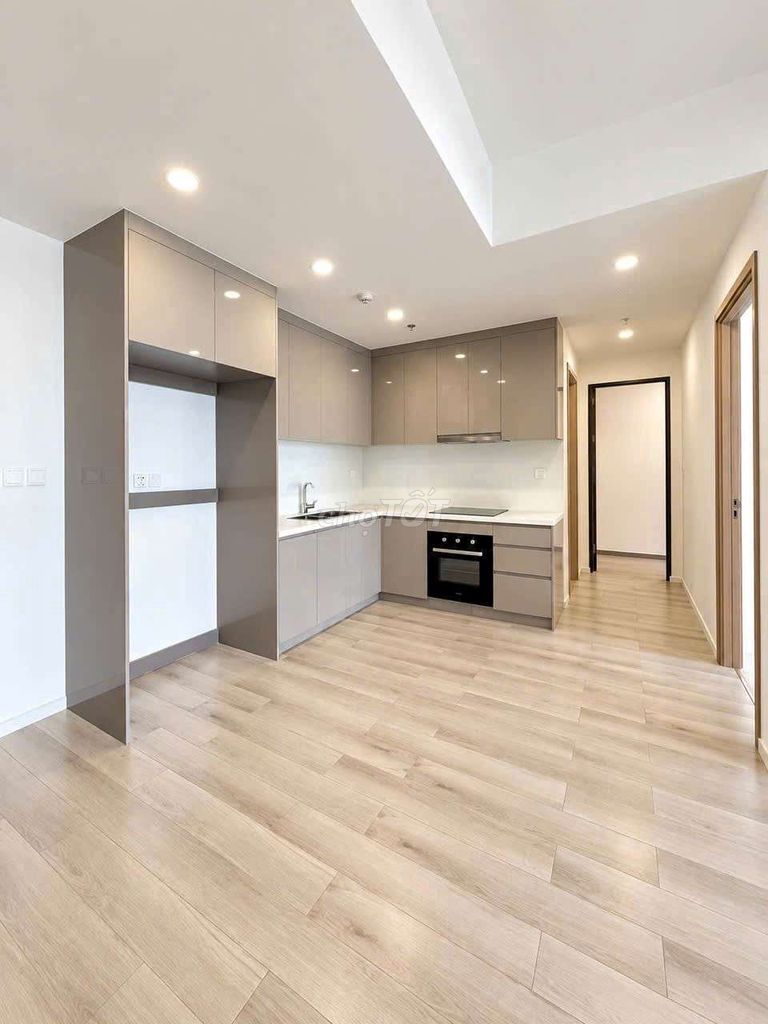 Rent the apartment 2 bedrooms–2 toilets with the blind kitchen.