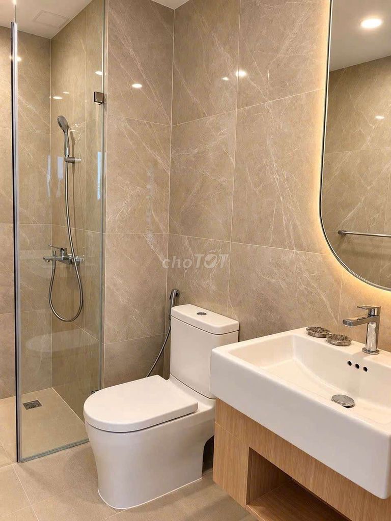 Rent the apartment 2 bedrooms–2 toilets with the blind kitchen.