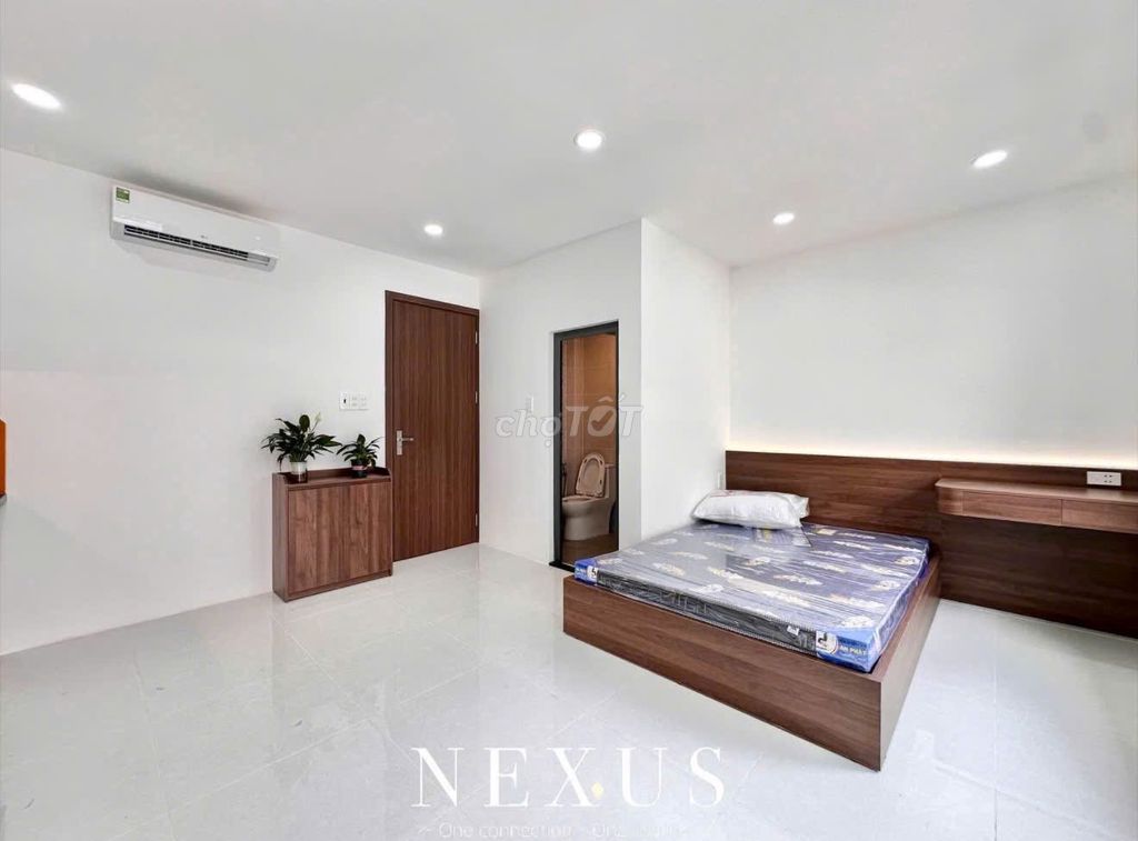 Rent a balcony studio-- Gò Vấp Center.