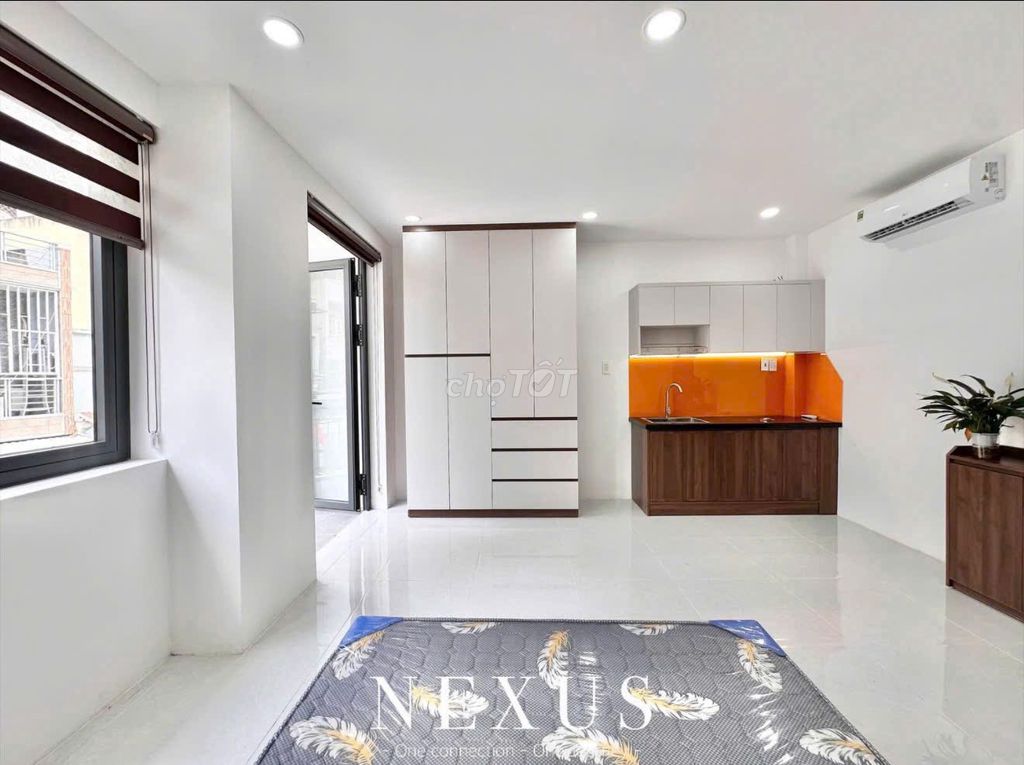 Rent a balcony studio-- Gò Vấp Center.