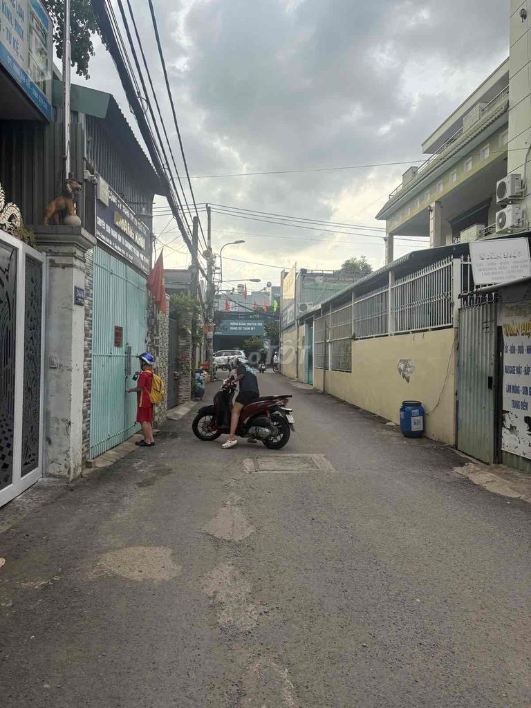 3 floors, 244 Dương Đình Hội, District 9