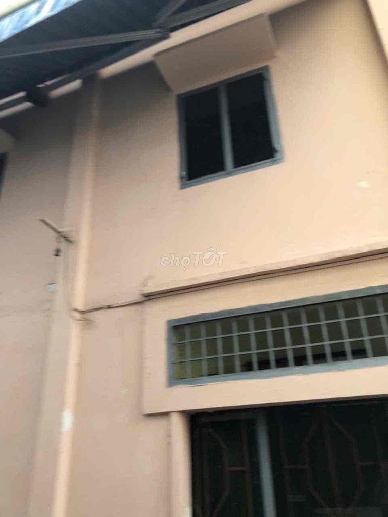The ground floor is 1120, one bedroom, basic interior. Heng Master, Happy Death