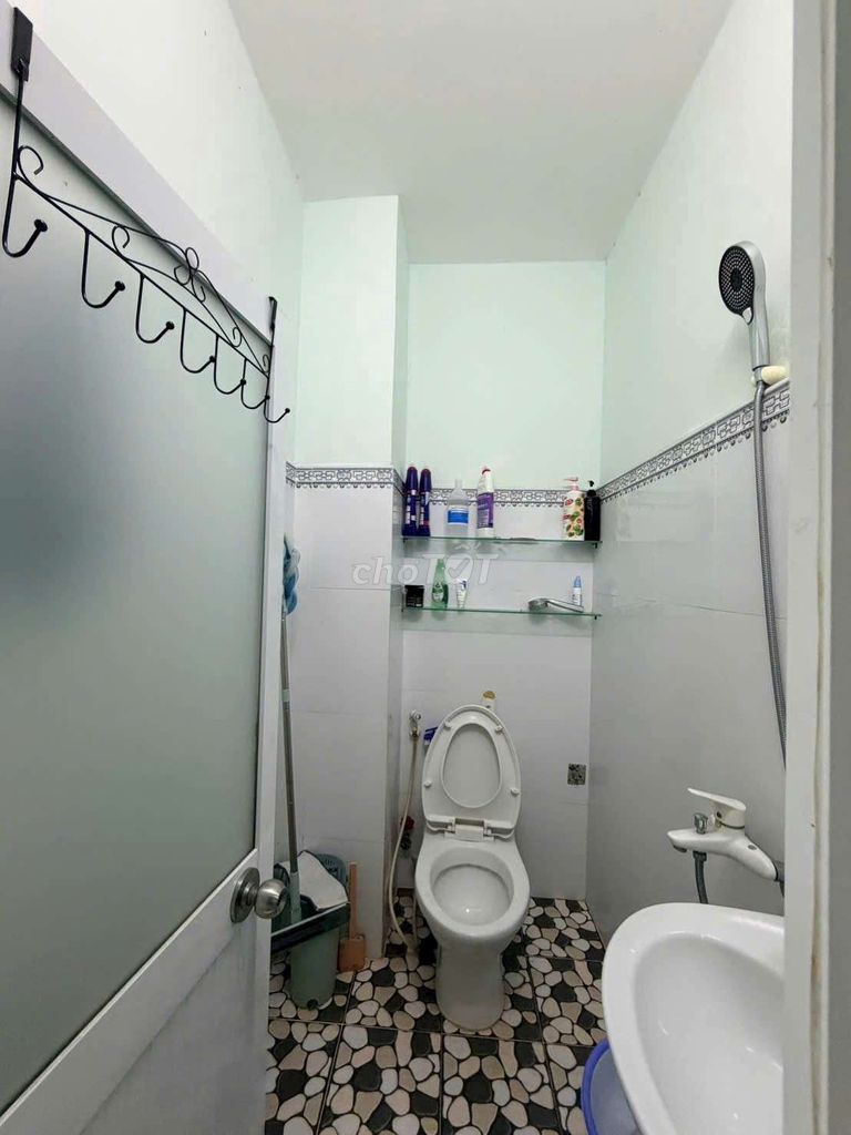3 x14 million 2nd floor bedroom 5 with Ngô Thời Nhiệm County