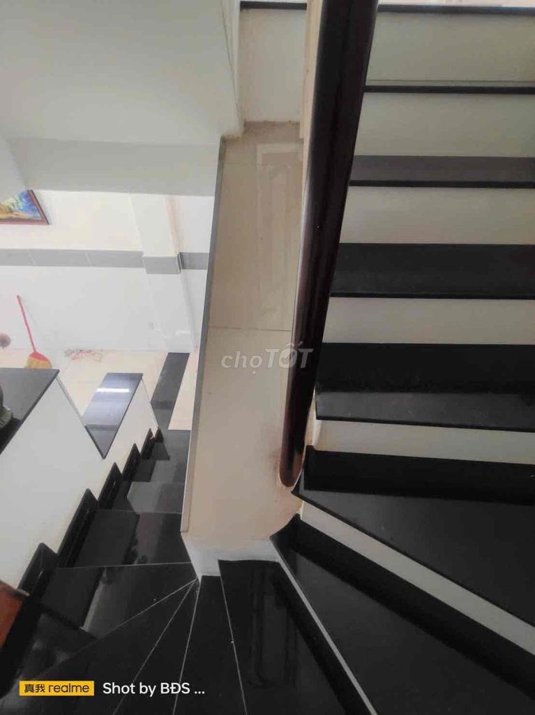 House 1 .1 .3 3rd floor bedroom 2 with SNI qI13 hbp 11 million