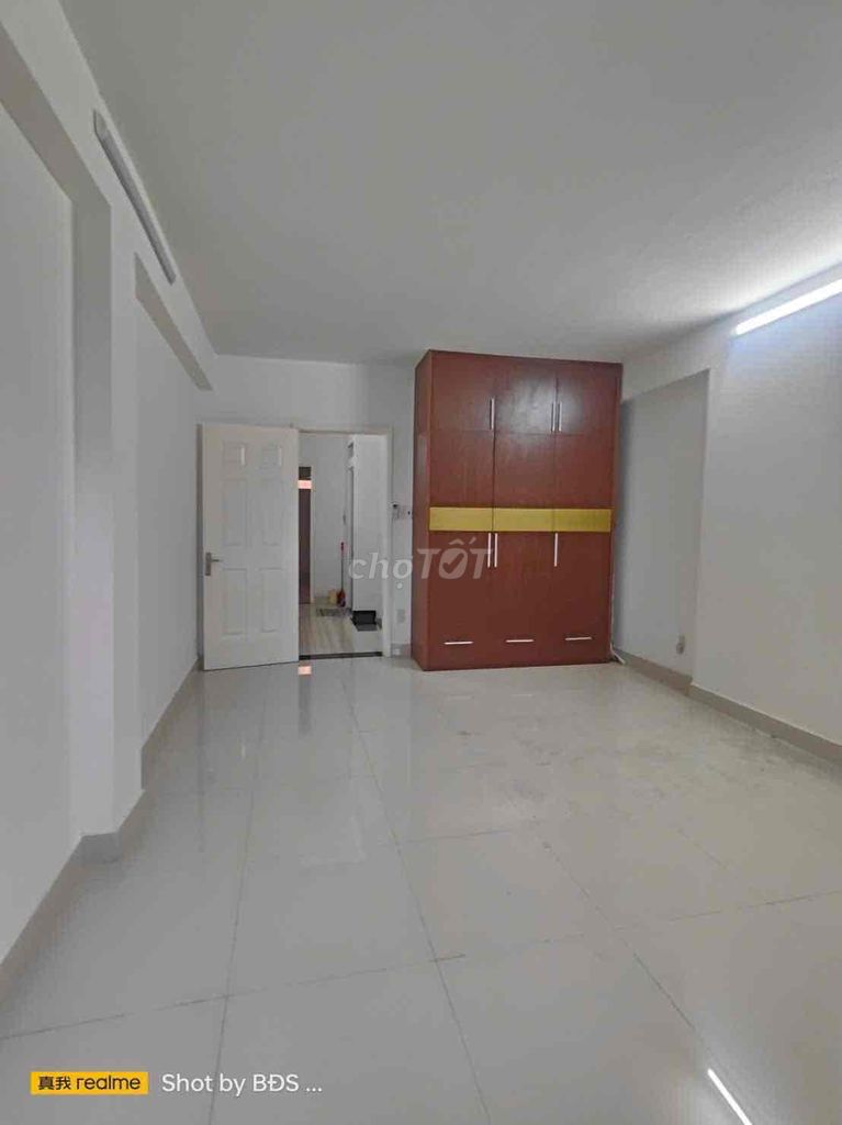 House 1 .1 .3 3rd floor bedroom 2 with SNI qI13 hbp 11 million