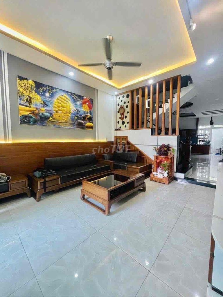 face to face - 620 ql13 alley 4/4 x23 M 5 bedroom 3 car toilets in + vpct