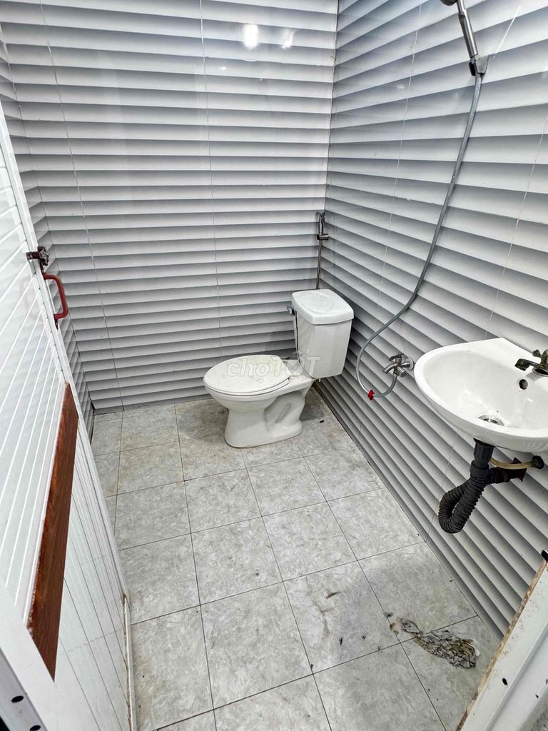 Rent the original house - near the west stop