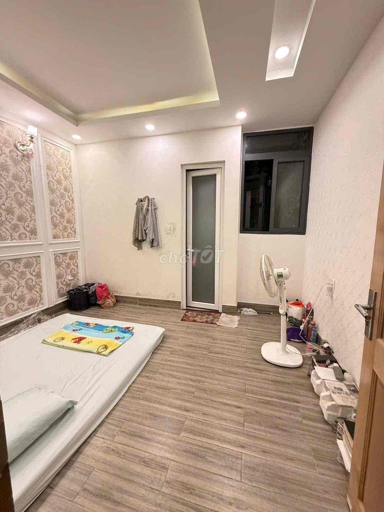 It's new. Hẻm 110 Đường số 30.